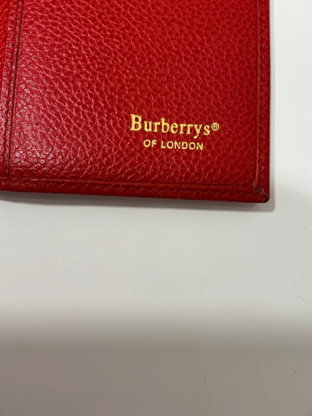 Vintage Burberrys red pebble leather clutch wallet - Picture 8 of 8